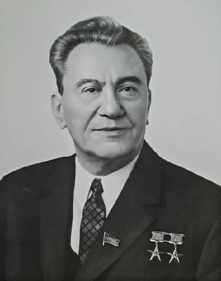 Кунаев, Динмухамед Ахмедович — Википедия.